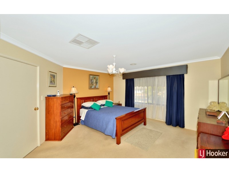 156 Peelwood Parade, Halls Head WA 6210