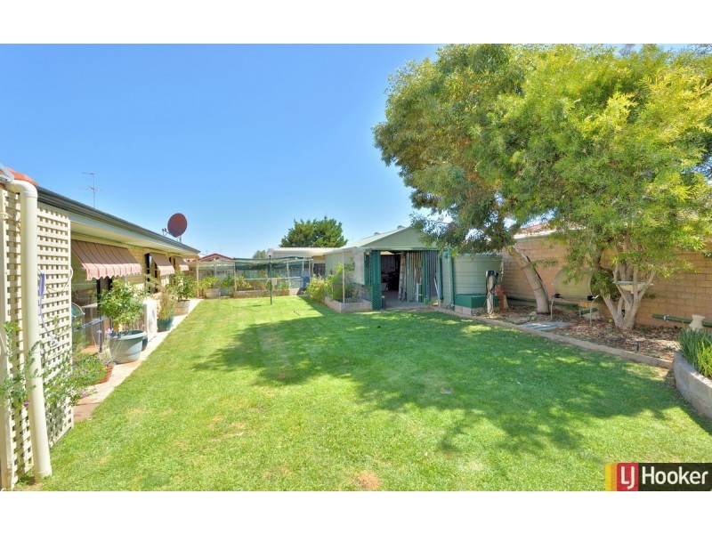 156 Peelwood Parade, Halls Head WA 6210