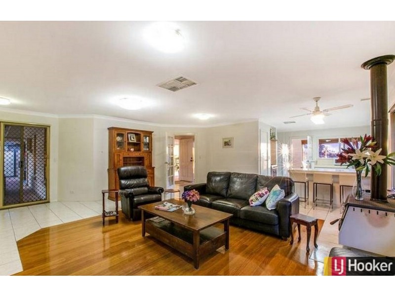 28 Donnelly Gardens, Dudley Park WA 6210