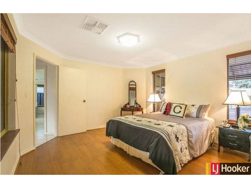 28 Donnelly Gardens, Dudley Park WA 6210