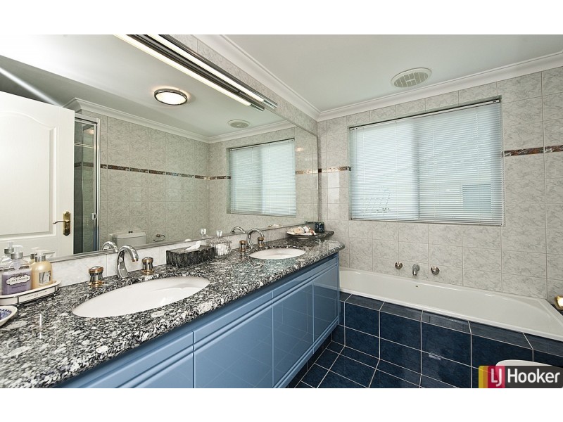 9 Cambria Island Retreat, Halls Head WA 6210