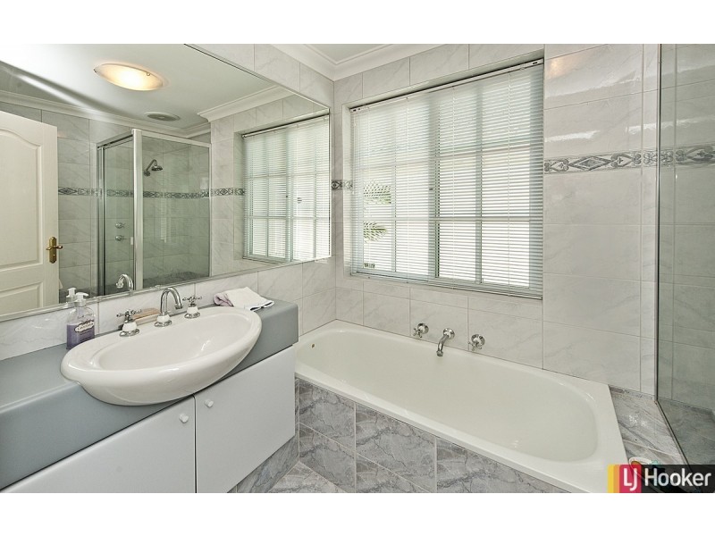 9 Cambria Island Retreat, Halls Head WA 6210