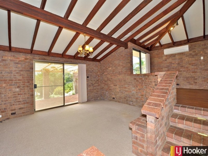 35 Carina Circle, Halls Head WA 6210