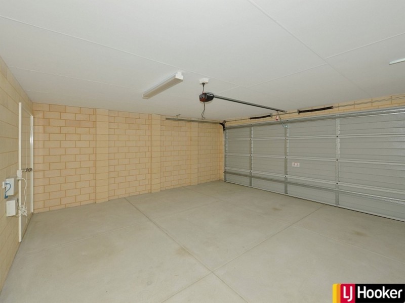 9 Pingle Drive, Greenfields WA 6210