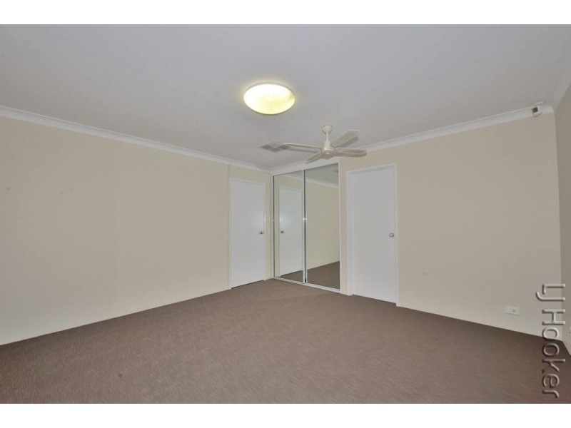 8 Parkwater Cove, Halls Head WA 6210