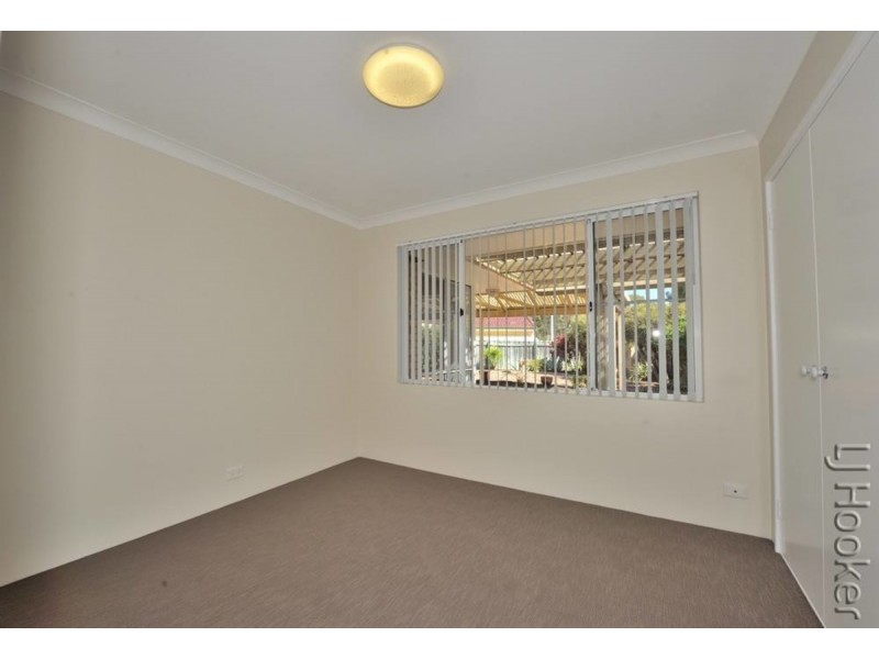 8 Parkwater Cove, Halls Head WA 6210