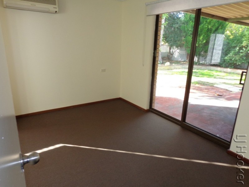 12 Roy Road, Coodanup WA 6210