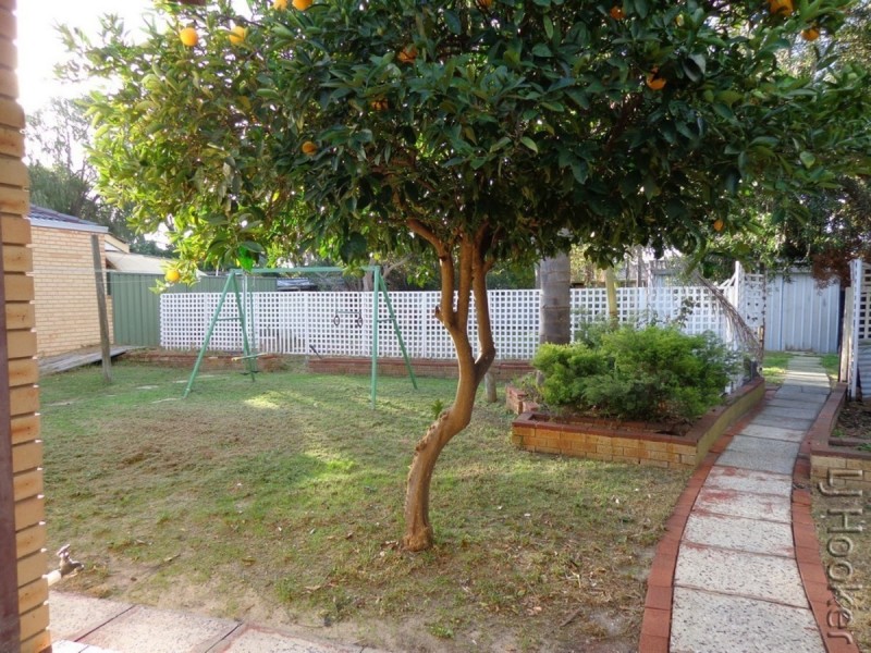 12 Roy Road, Coodanup WA 6210