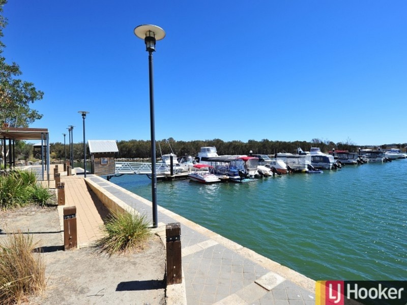 135 Darwin Terrace, Dudley Park WA 6210
