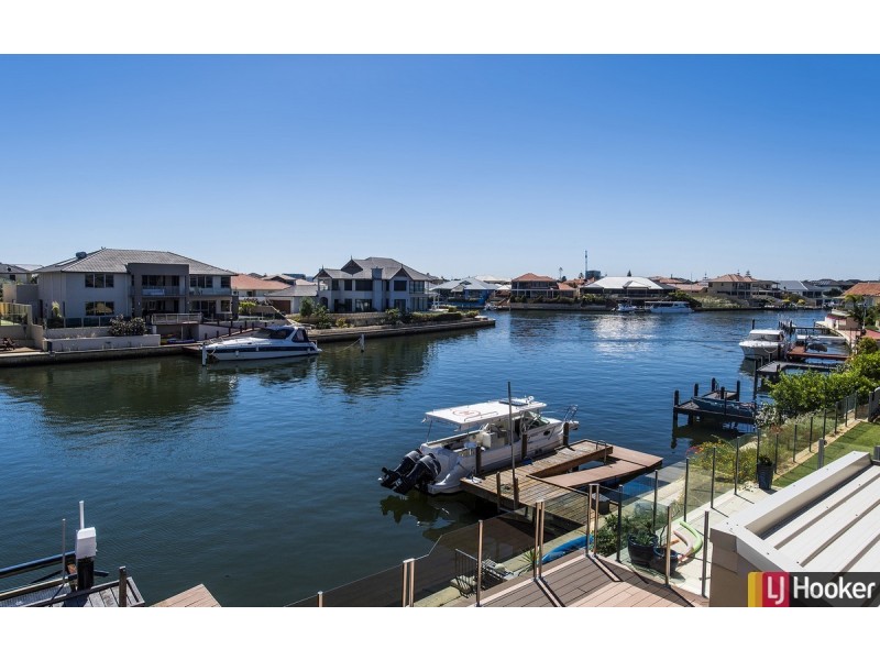 18 Santavea Mews, Halls Head WA 6210