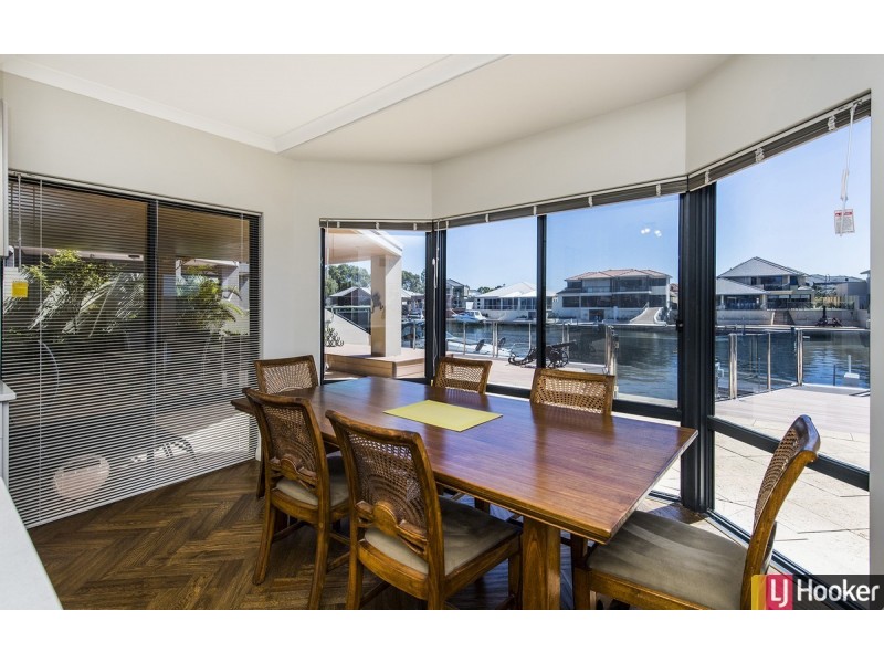 18 Santavea Mews, Halls Head WA 6210