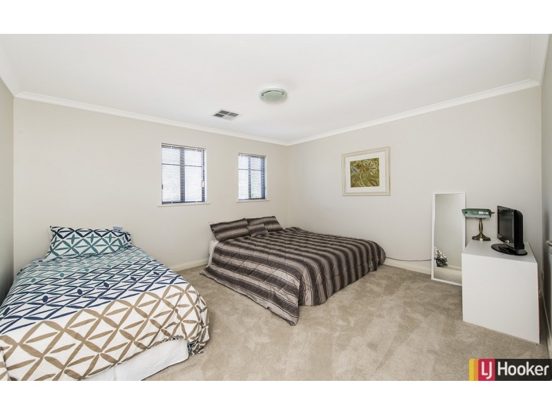 18 Santavea Mews, Halls Head WA 6210