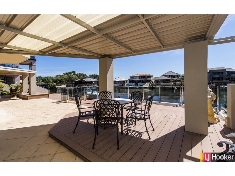 18 Santavea Mews, Halls Head WA 6210