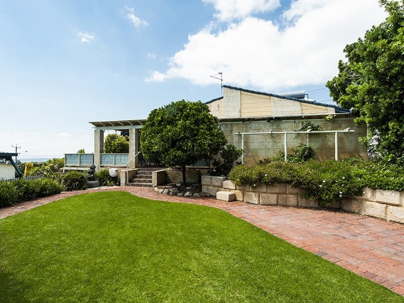 26 Scenic Drive, Falcon WA 6210