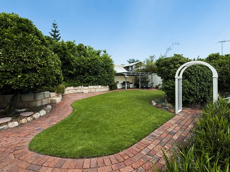 26 Scenic Drive, Falcon WA 6210