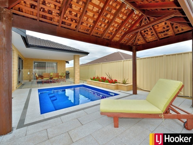 51 Catalina Drive, Lakelands WA 6180