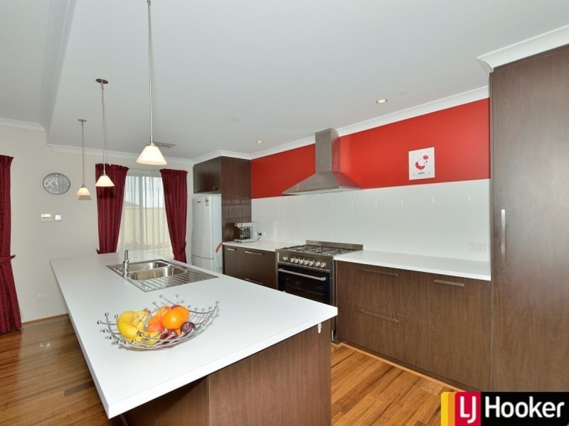 51 Catalina Drive, Lakelands WA 6180