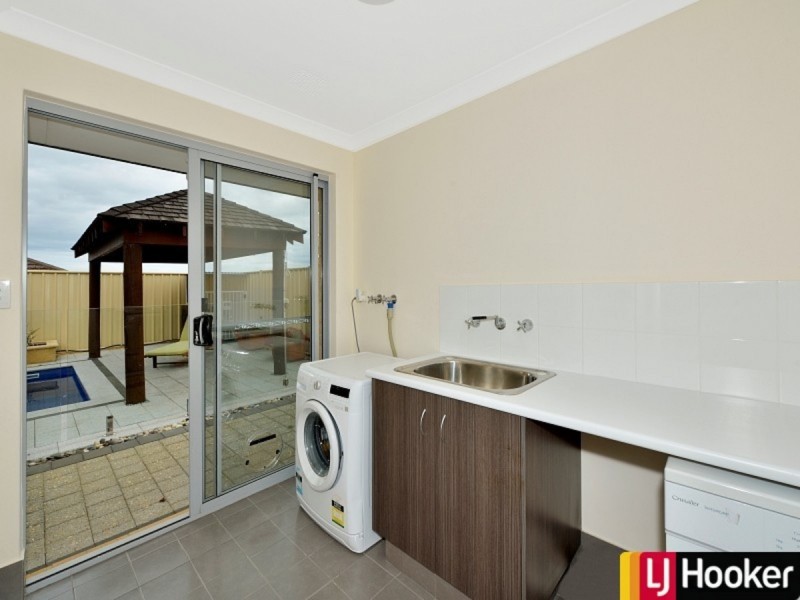 51 Catalina Drive, Lakelands WA 6180