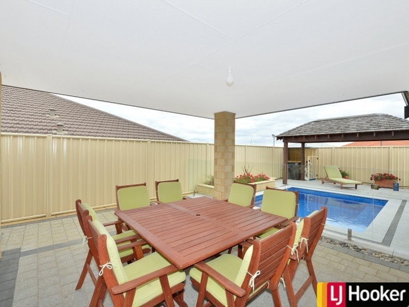 51 Catalina Drive, Lakelands WA 6180