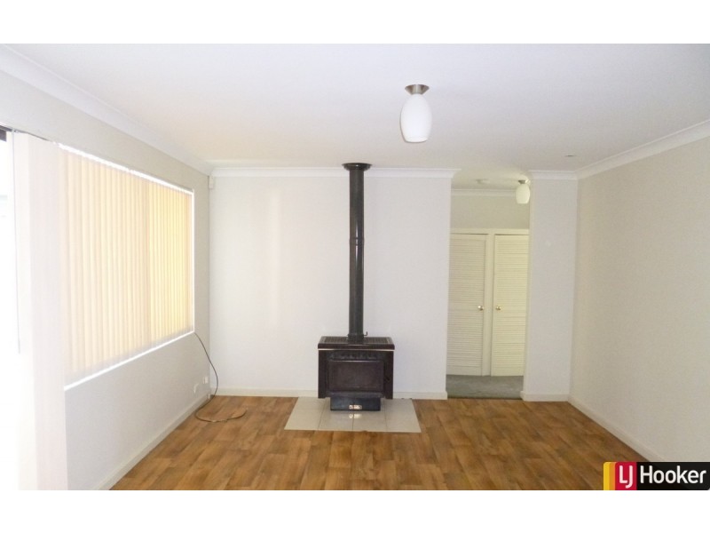 35 Elderberry Circle, Halls Head WA 6210