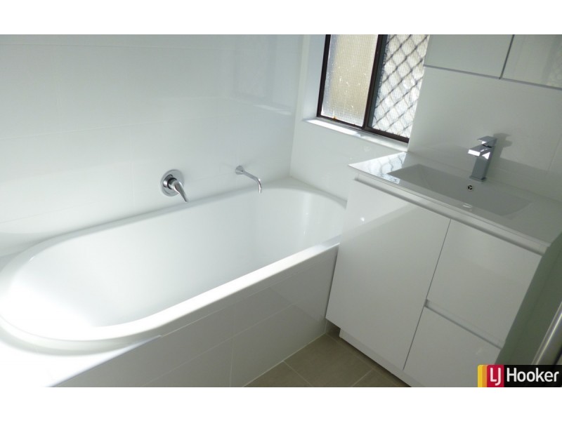 35 Elderberry Circle, Halls Head WA 6210