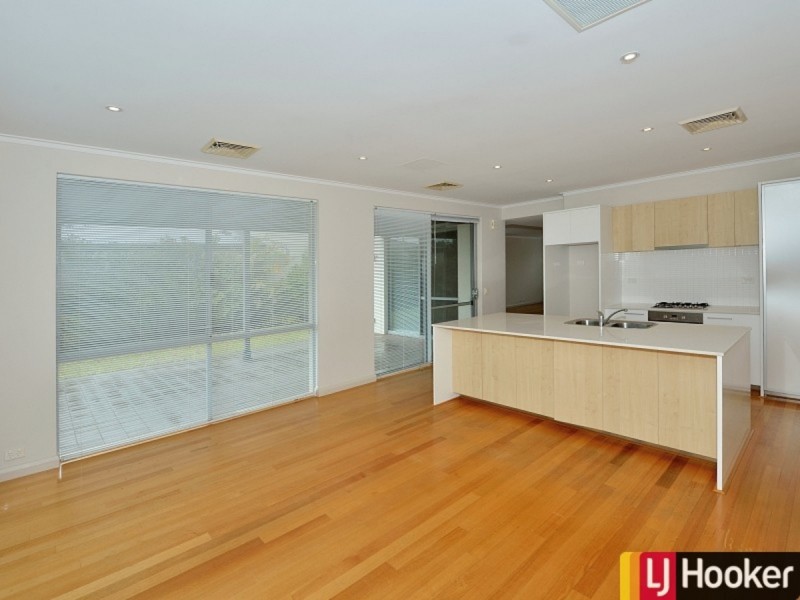 3 Arcot Court, Meadow Springs WA 6210