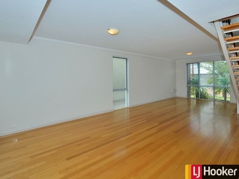 3 Arcot Court, Meadow Springs WA 6210