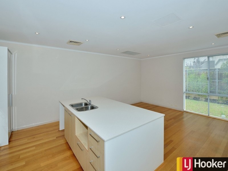 3 Arcot Court, Meadow Springs WA 6210