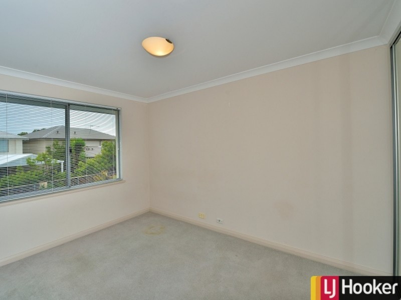 3 Arcot Court, Meadow Springs WA 6210