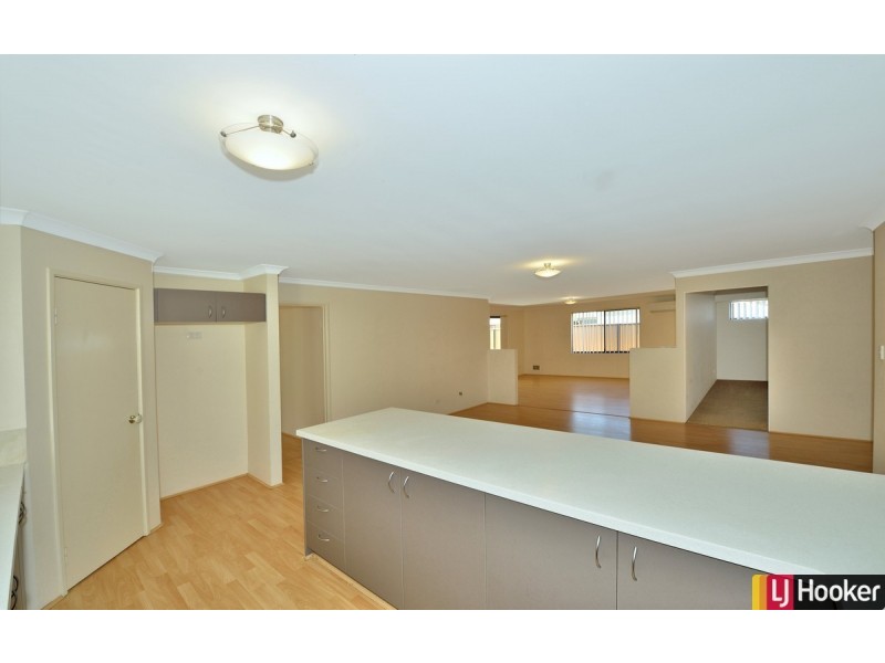 25 Nankeen Approach, Dudley Park WA 6210