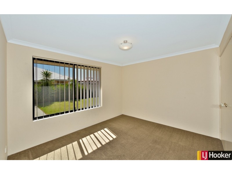 25 Nankeen Approach, Dudley Park WA 6210