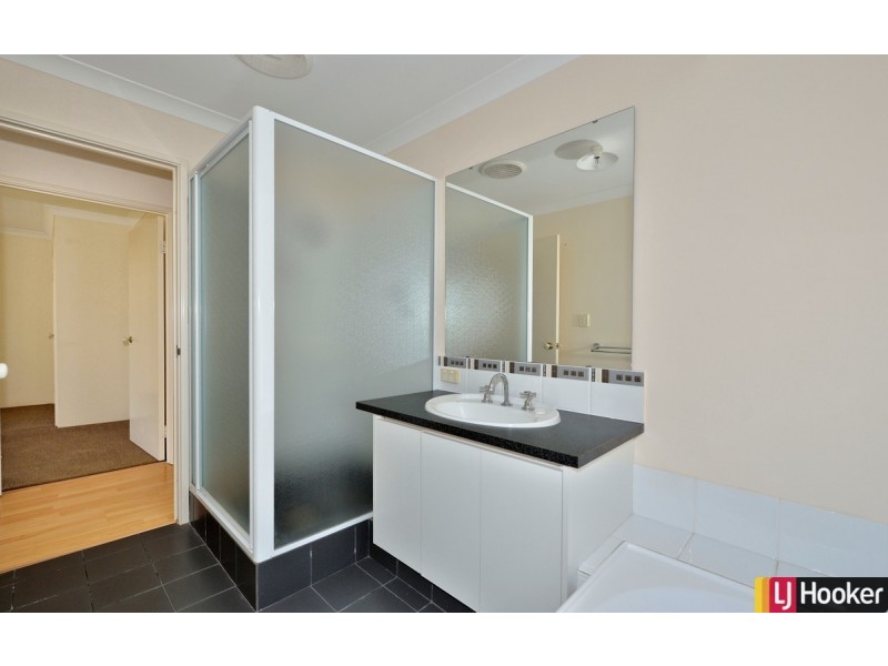 25 Nankeen Approach, Dudley Park WA 6210