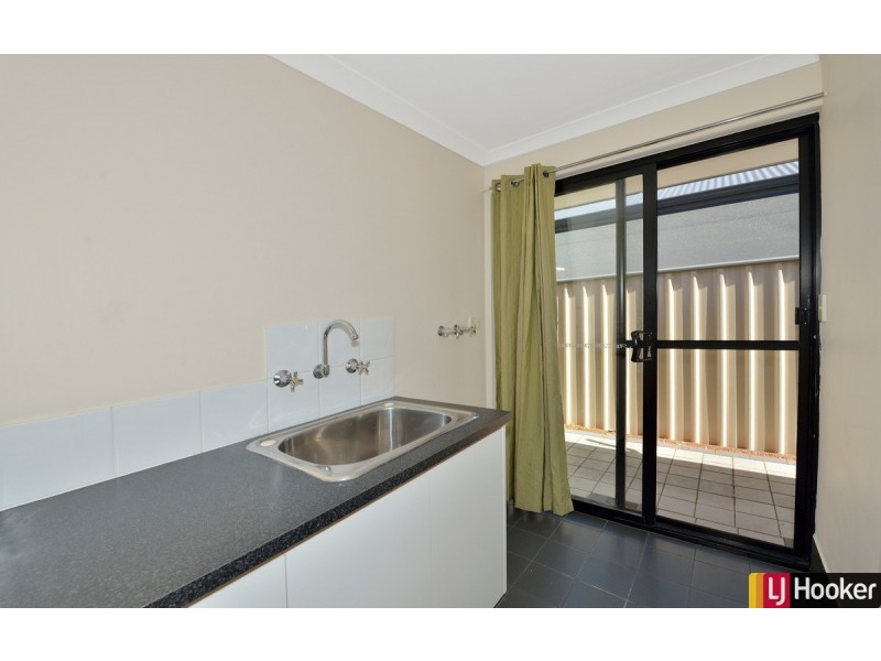 25 Nankeen Approach, Dudley Park WA 6210