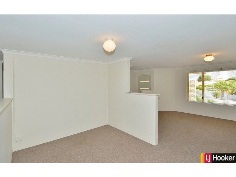 1/6 Dory Close, Halls Head WA 6210