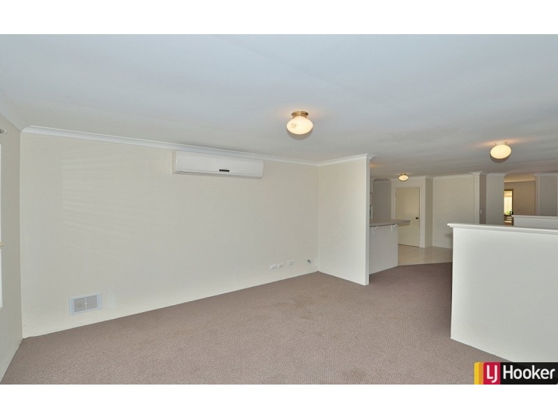 1/6 Dory Close, Halls Head WA 6210