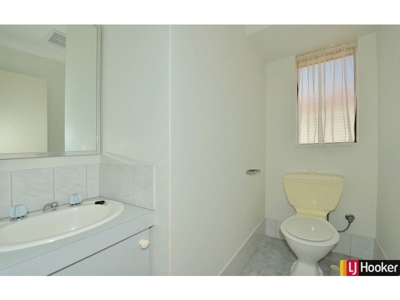 1/6 Dory Close, Halls Head WA 6210