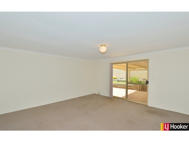 1/6 Dory Close, Halls Head WA 6210