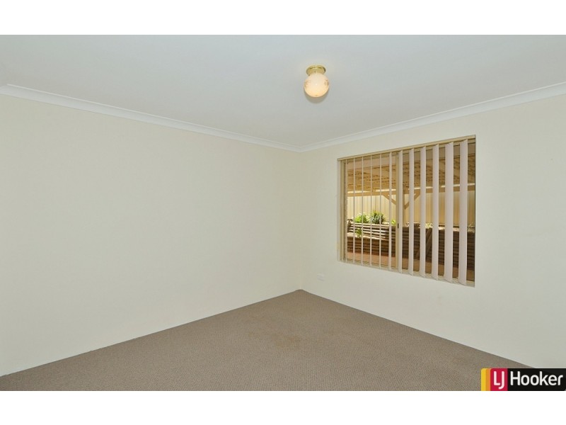 1/6 Dory Close, Halls Head WA 6210