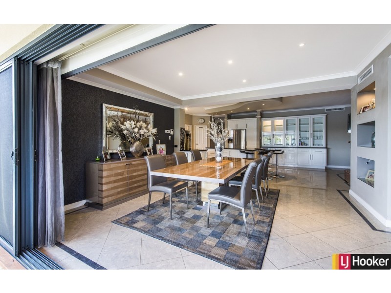 2 Leighton Place, Halls Head WA 6210