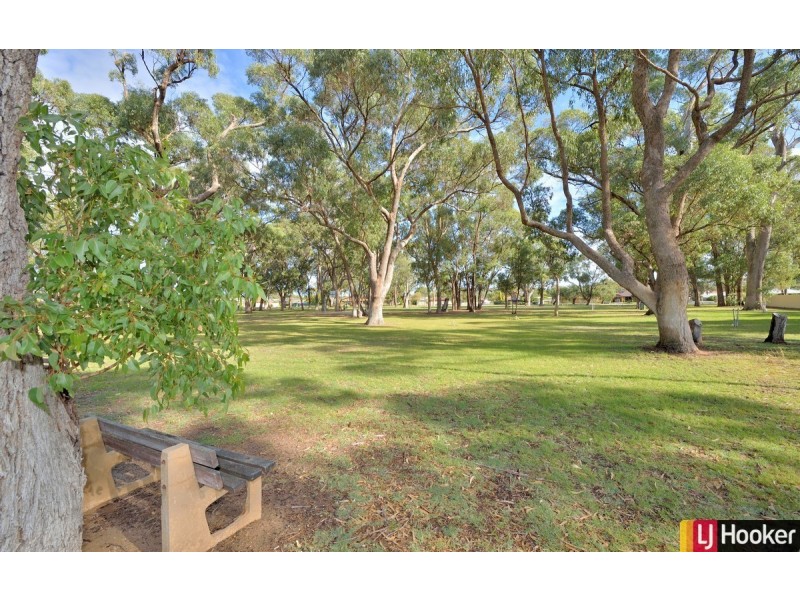 6 Rachal Place, Greenfields WA 6210