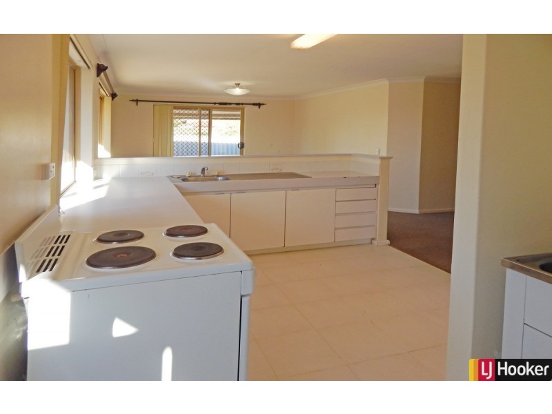 2 Karunjie Road, Golden Bay WA 6174