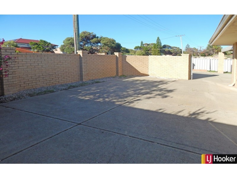 2 Karunjie Road, Golden Bay WA 6174