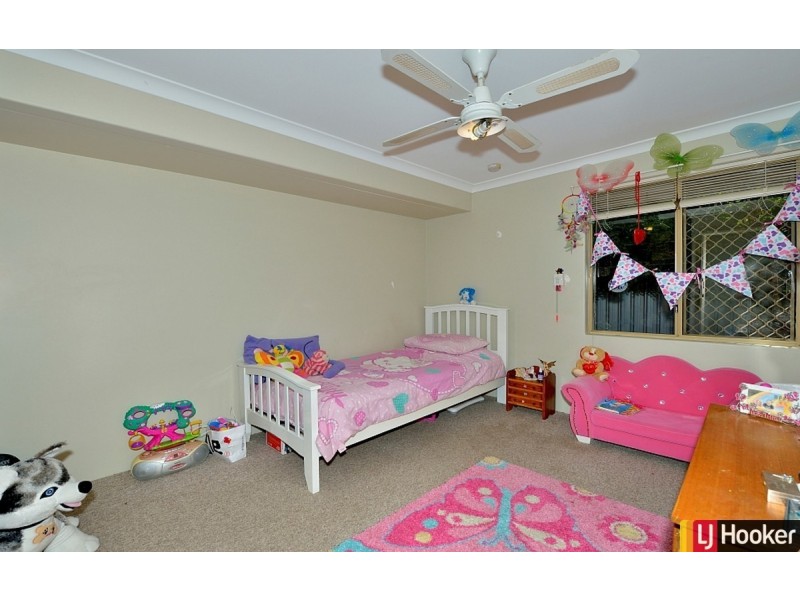 18 Magnolia Rise, Halls Head WA 6210