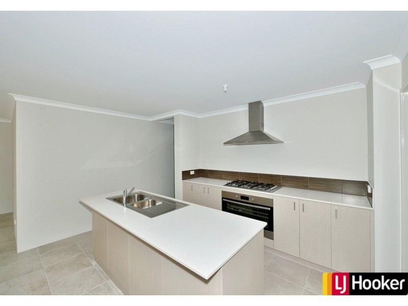 10 Scrubwren Way, Erskine WA 6210