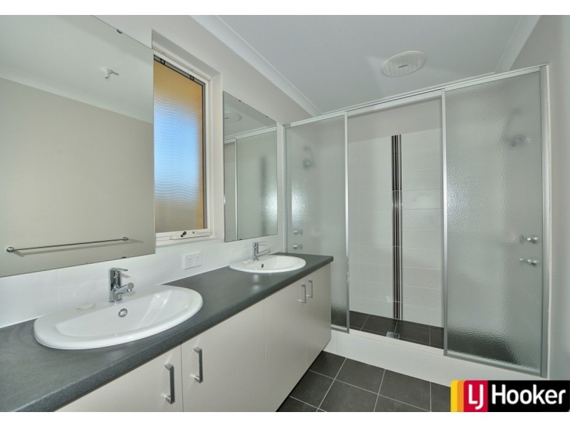 10 Scrubwren Way, Erskine WA 6210