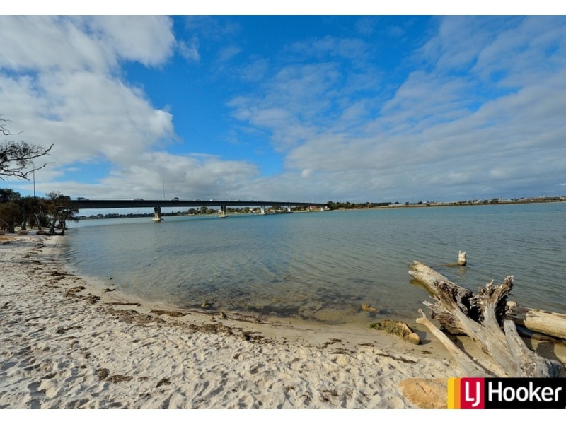 10 Scrubwren Way, Erskine WA 6210