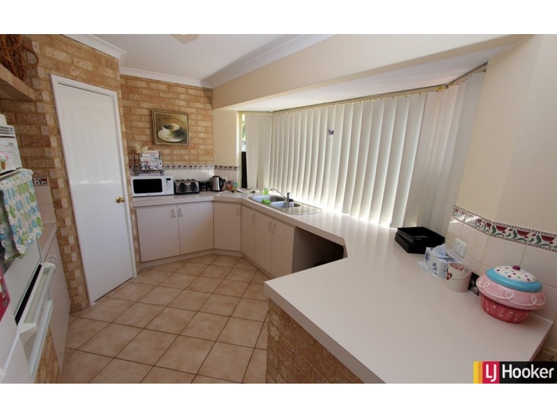 2/6 Seaton Close, Halls Head WA 6210