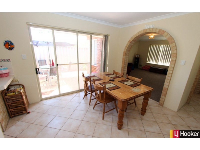 2/6 Seaton Close, Halls Head WA 6210