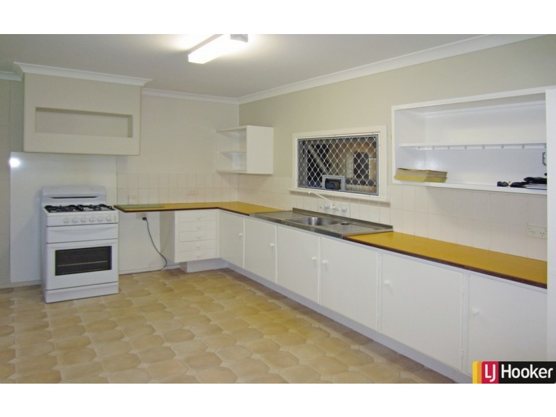 26 Goomarl Street, Dudley Park WA 6210