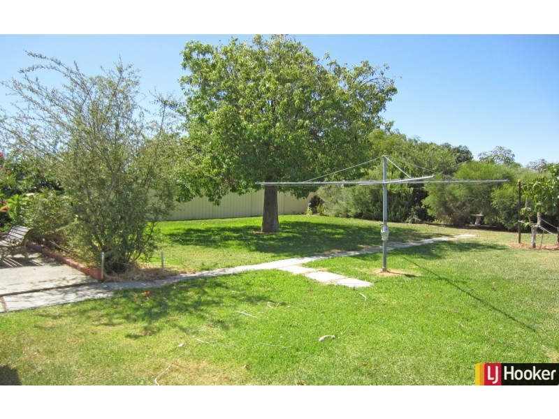 26 Goomarl Street, Dudley Park WA 6210